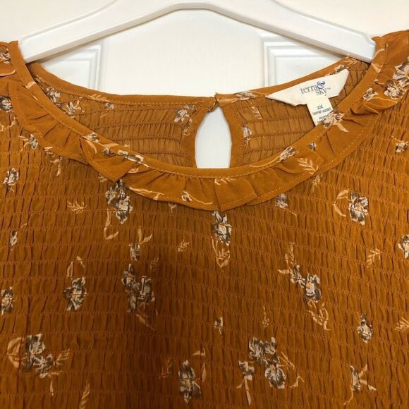 Women’s Plus Size Smocked Long Sleeves Blouse Top - Picture 8 of 8